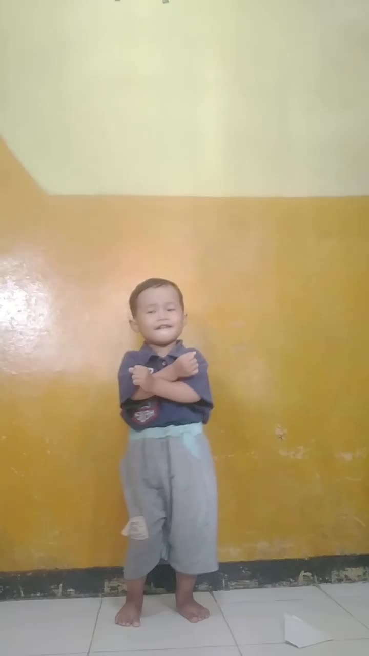 amir, 3 tahun, dance malu sama kucing, 085863474221