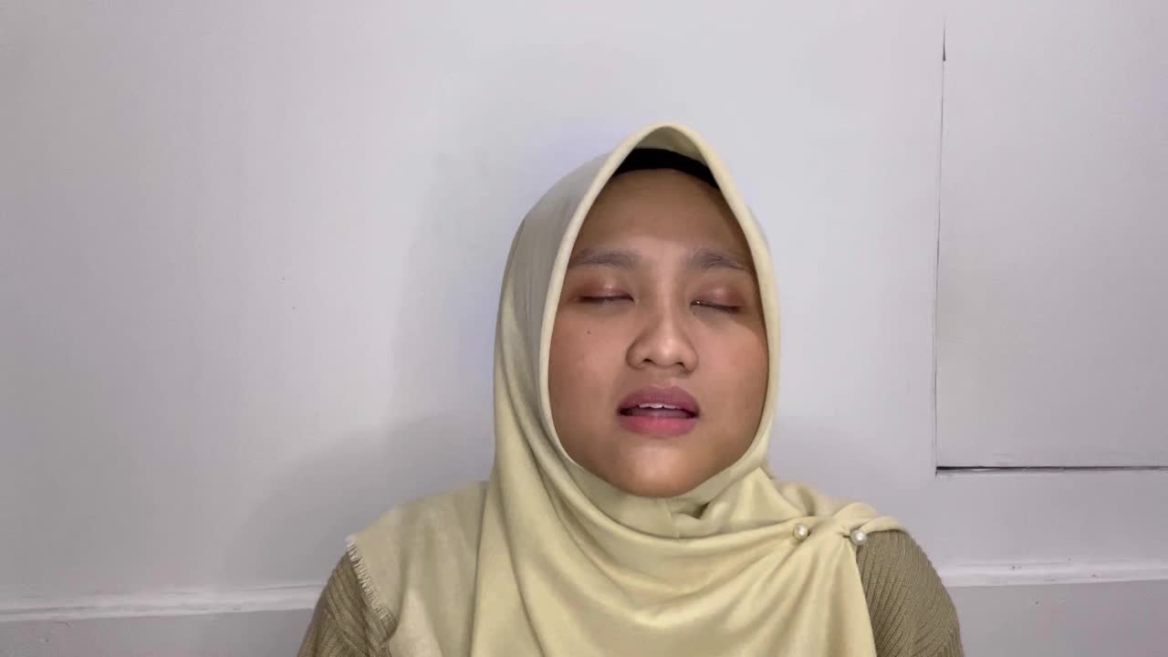 Rizky Lu’luul Adhiyyah_19_Cirebon_Allah Allah Aghitsna