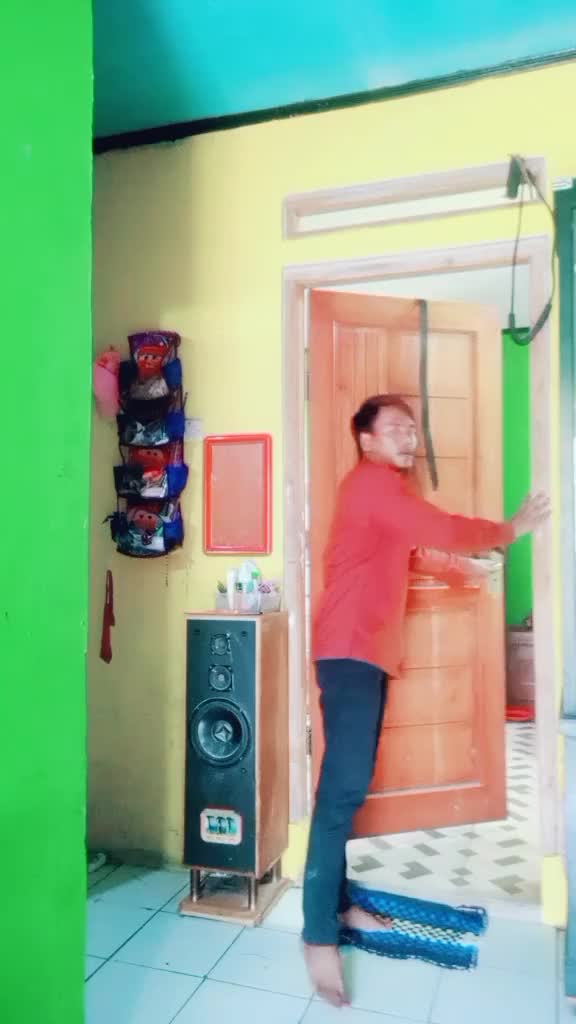 pada kemana nich penghuni rumah