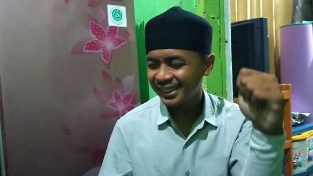 Nama: Muhammad Lukman Usia: 27 Tahun Asal: Bumiayu Brebes Judul lagu: Gigi Gerbang Rahmat MU #VoiceOfRamadanGTV
