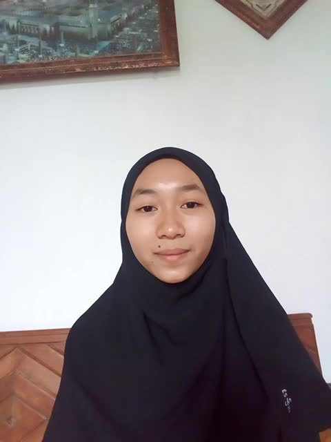 Assalamualaikum perkenalkan nama saya Hidayatul Fitriyah,saya berasal dari Rembang jateng,usia 15 tahun,.