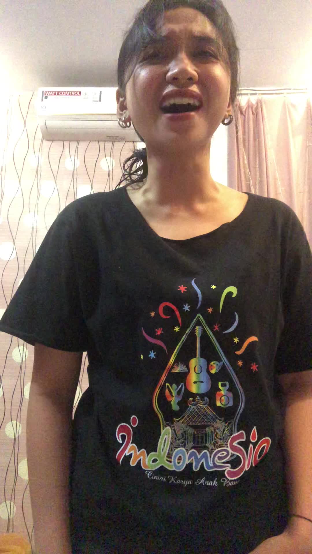 Desy Hacendra Mirna Miranda
26 tahun
tuban,