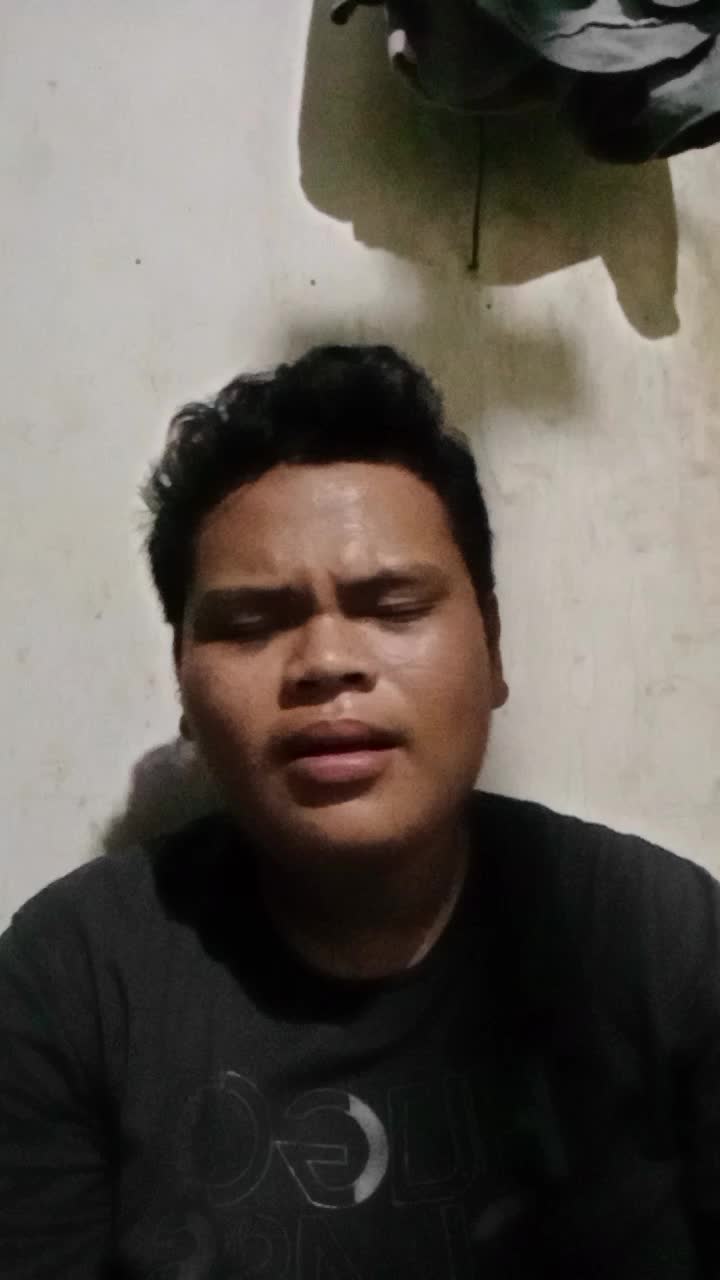 perkenalkan nama saya kasra handira(18) asal Pasaman(Sumatra barat) ,cinta Hitam ,Megi z