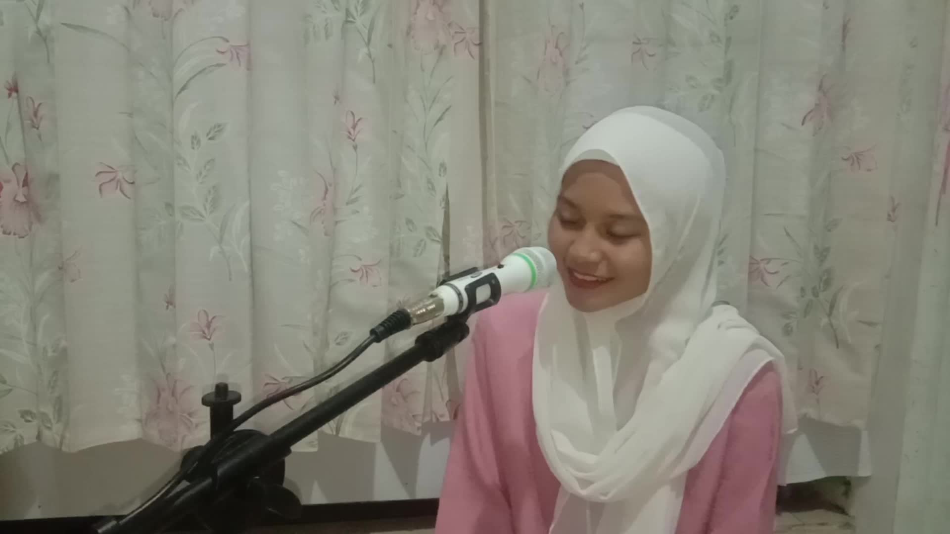 Az zahro Aurelia A.N_17 tahun_Gresik Jawa Timur 
Ya AyyuhanNabi #voiceoframadangtv