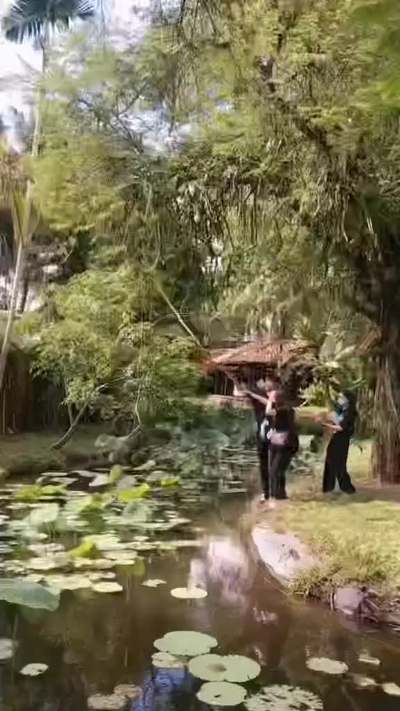Definisi Teman Itu Penolong