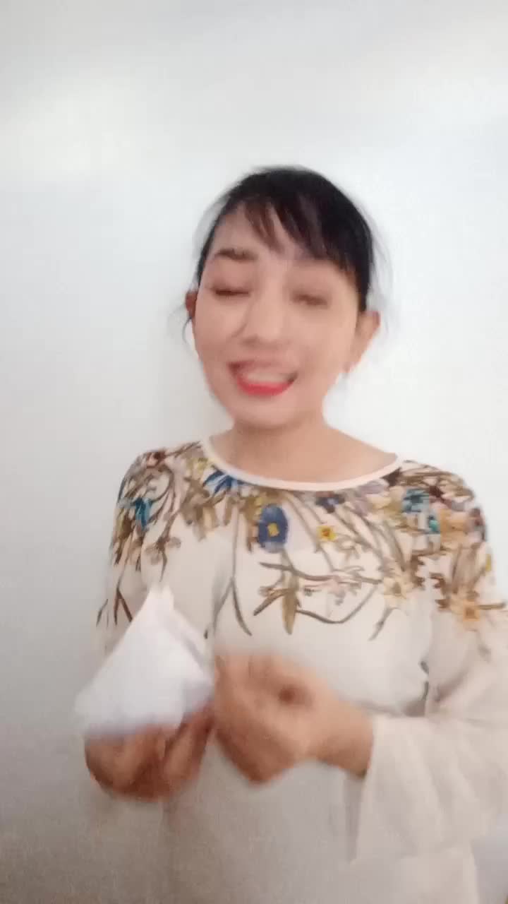 KIKI BERBAGI HATI