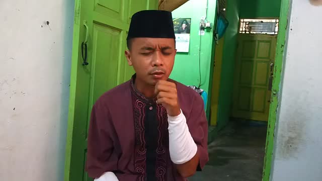 Nama: Muhammad Lukman Usia: 27 Tahun Asal: Bumiayu Brebes Judul lagu: Gigi Amnesia #VoiceOfRamadanGTV