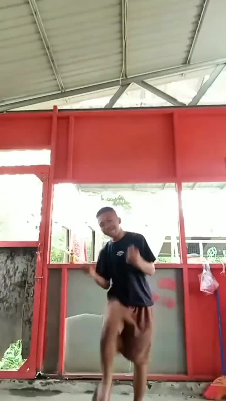 Yang Penting Senamnya Hepi