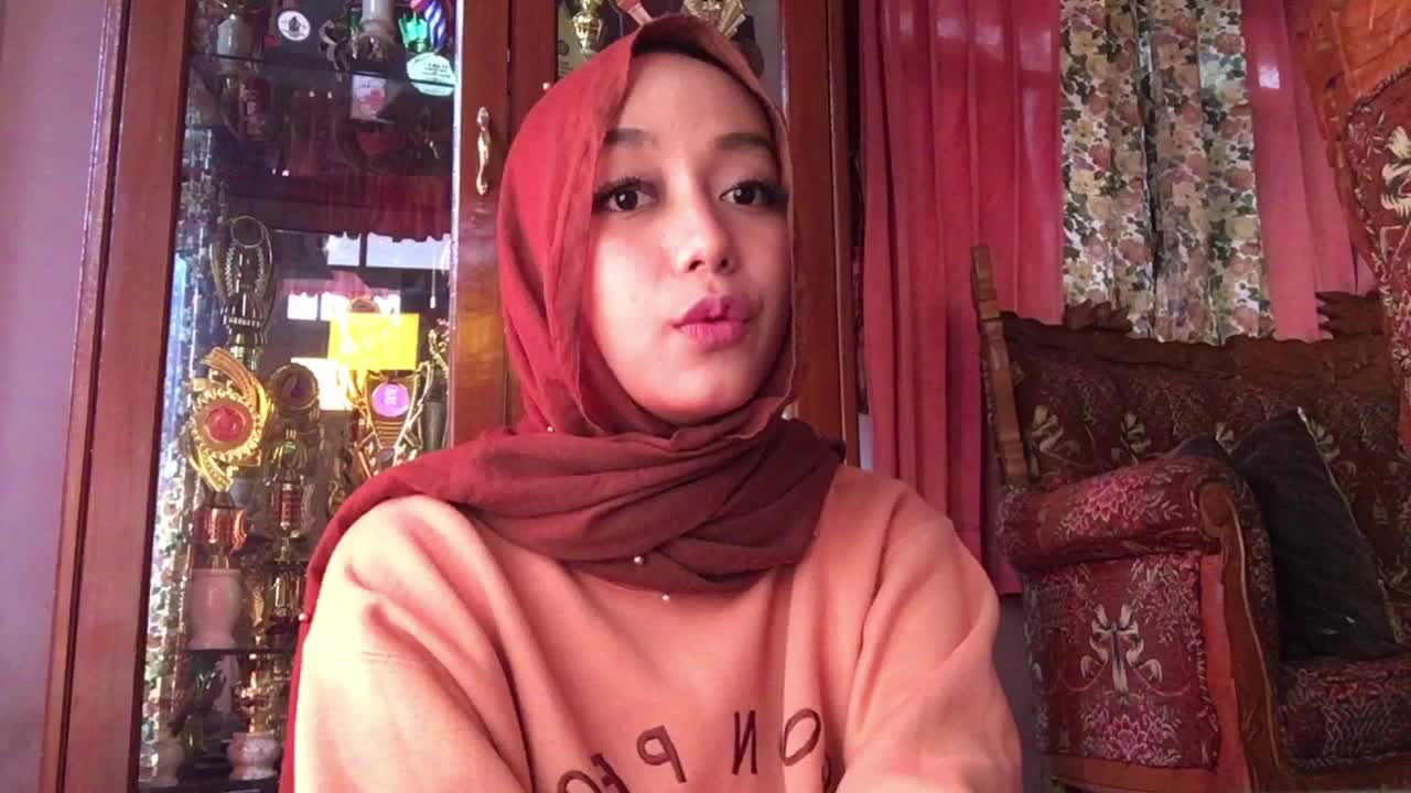RATU ZAHARA FARADISHA_17 TAHUN_TASIKMALAYA_MUHASABAH CINTA 
#voiceoframadangtv
