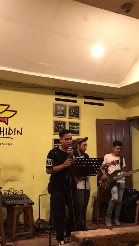 XFI2023 SOLO RIZKY 24 TAHUN KEBON JERUK KASMARAN (JAZ)