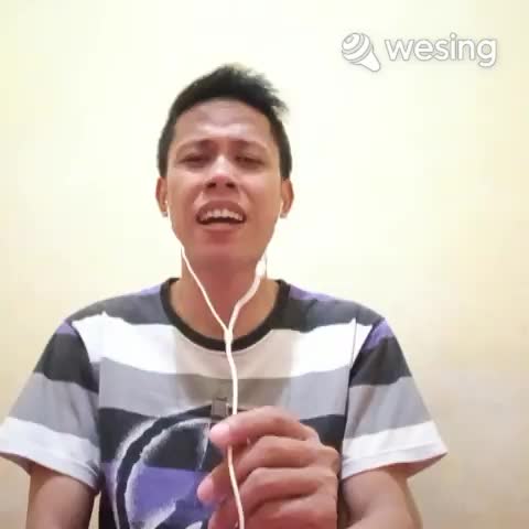 nama saya arisqi   umur 27  tahun tinggal di Jakarta tujuan ikut audisi risingstar ini buat angkat derjat orang tua.  hobi saya menyanyi dll