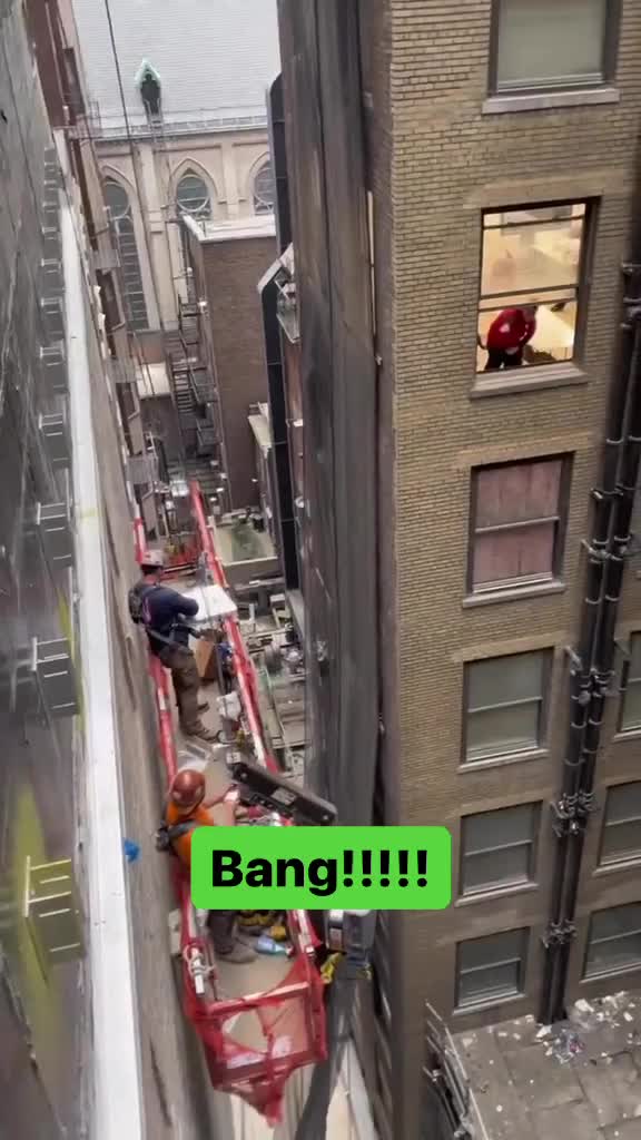 nyaris aja gak jadi makan pizza