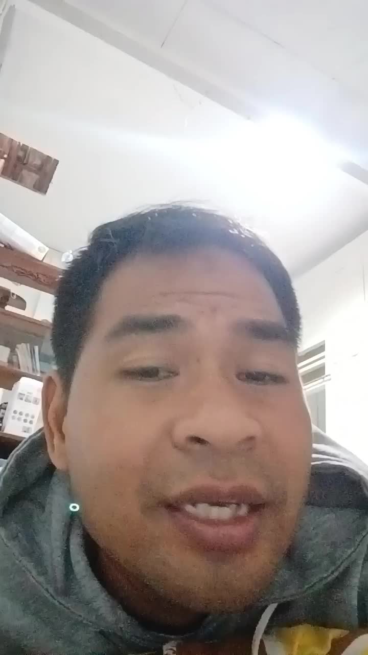 RUANG RINDU.... Maafkeun kalau fals karena bukan penyanyi. Yang suka, love dan vote me, follow ya kawan