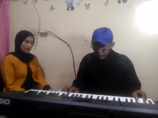 the voice of Ramadhan# lagu ciptaan sendiri# judul: sekian lama#versi gambus#voc:Lusi dlai#arr:dlai# by FAMILY_dlai24