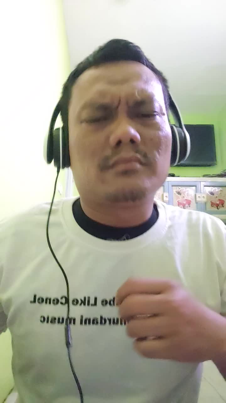 Cover (kisah kasih di sekoLah) di buang sayang toLong bantu Love vote foLow share komen thanks for watching