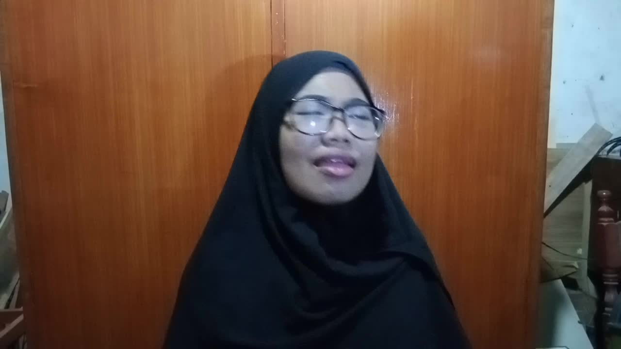 AYU WULANDARI HASIBUAN_22_MEDAN_CINTAI AKU KARENA ALLAH
