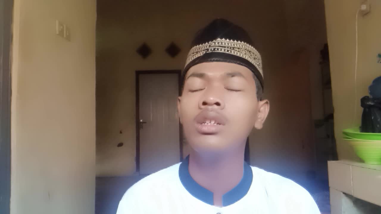 nama saya Muhamad Zakaria ,Cirebon ,16 tahun ,sholawat nadhiyah