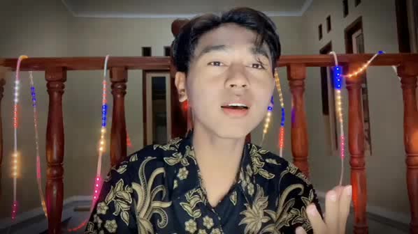 Assalamualaikum warahmatullahi wabarokatuh. Solawat Selamat Datang Romadon versi 3 bahasa Nama: Abduh Abdussomad Asal :Cianjur