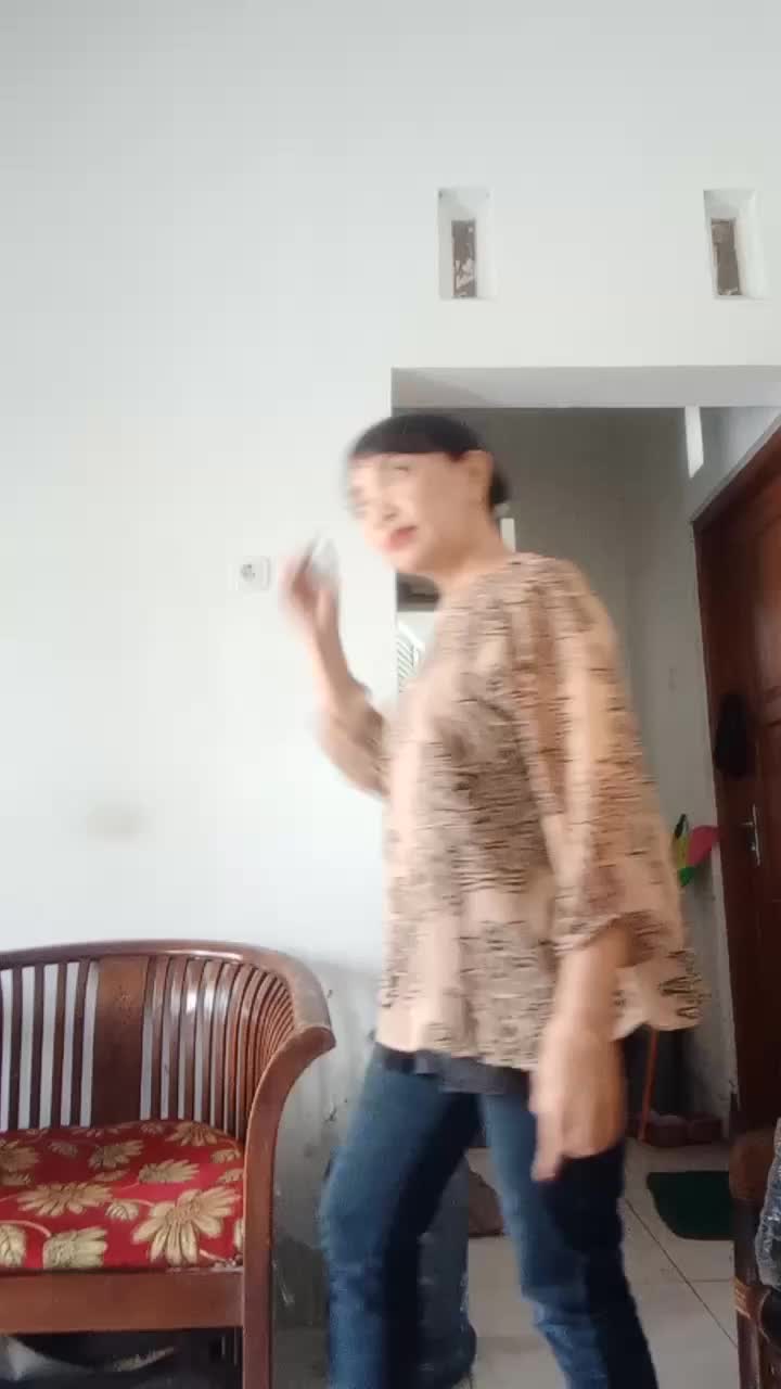 MAU KEMANA CEU EDOH? 