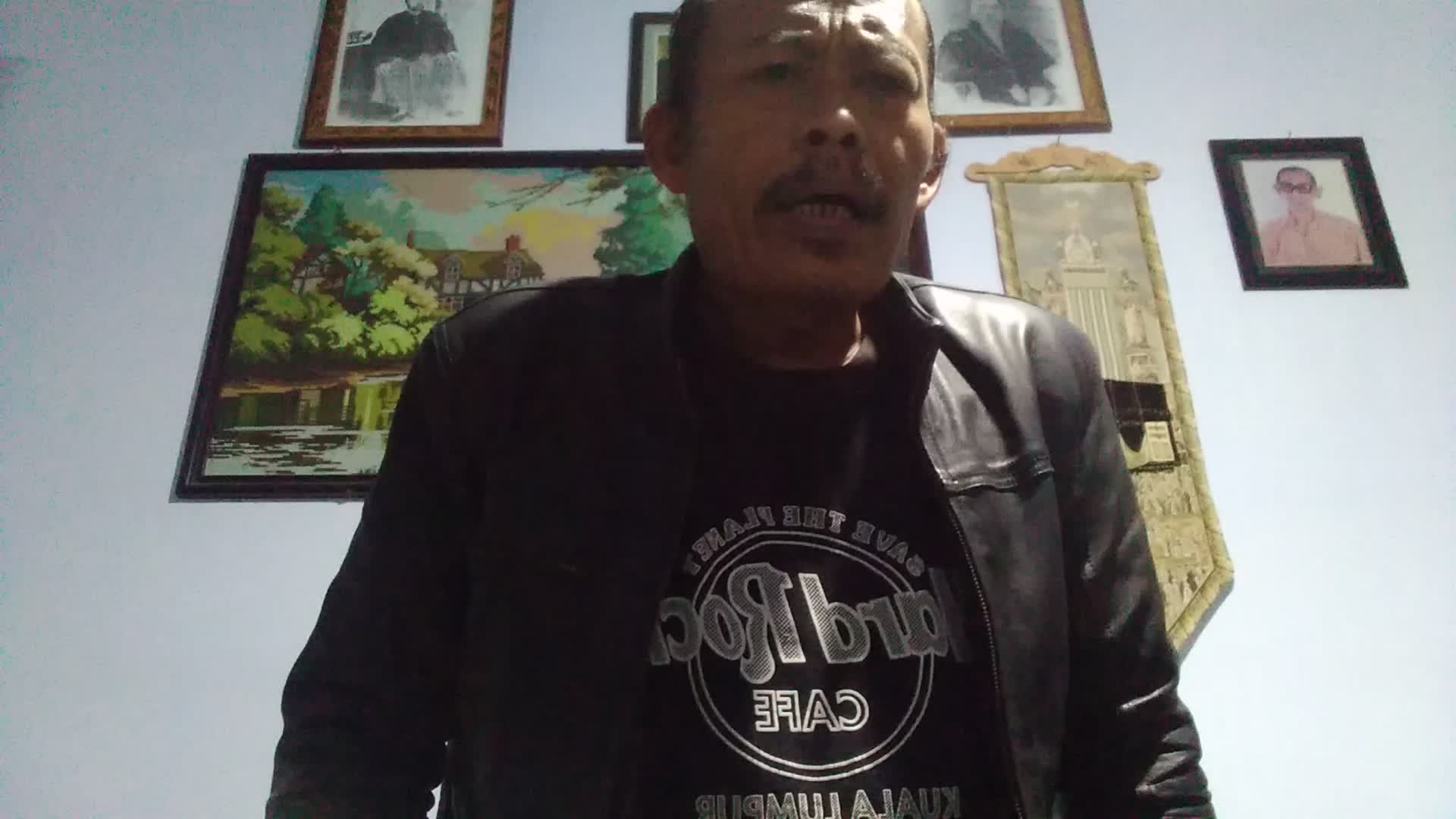 Patah Hati (Rhoma Irama) cover by Witono, Trenggalek. "Ayo lur sakwetara goyang2 sikil" #OnlineAuditionRisingStarIndonesiaDangdut.