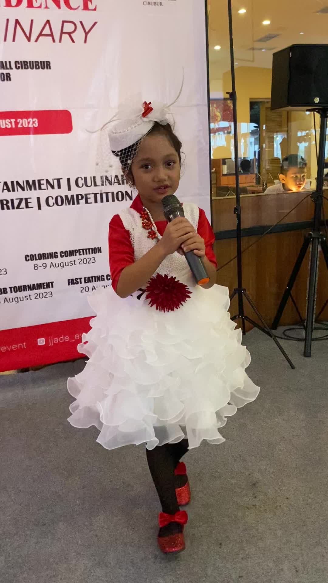 Cover listen ( beyonce) by teresa 8years old. Instagram@teresa_sylviliana