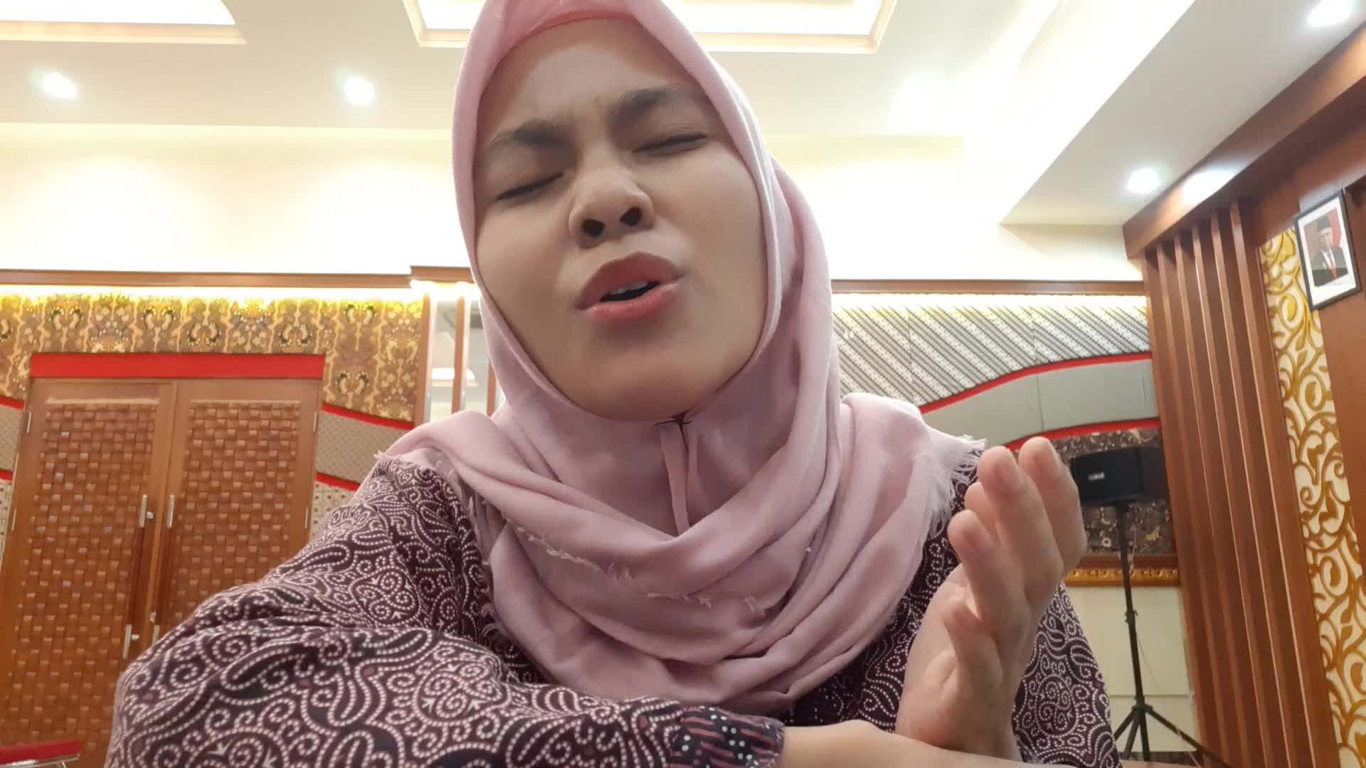 Maretha Astriana _ 26 Tahun _ Bandung _ Atouna El Toufoule #voiceoframadangtv