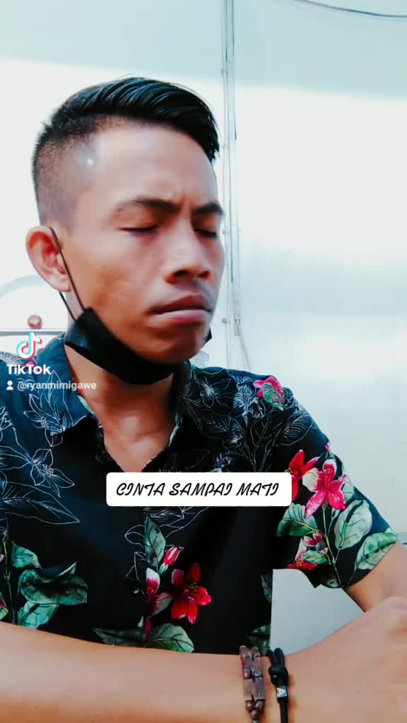 Audisi online _ Nama: Riyanto _ Kota asal: Pemalang Jateng _ Umur: 33 tahun