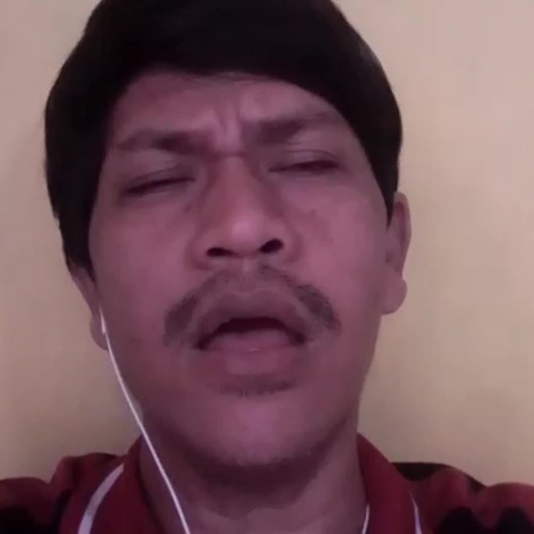 Nama ; Zeinnoythea, Judul Lagu : separuh Aku, Dari  : Noah, Cek lagu ciptaanku di : www.zeinnoythea.com