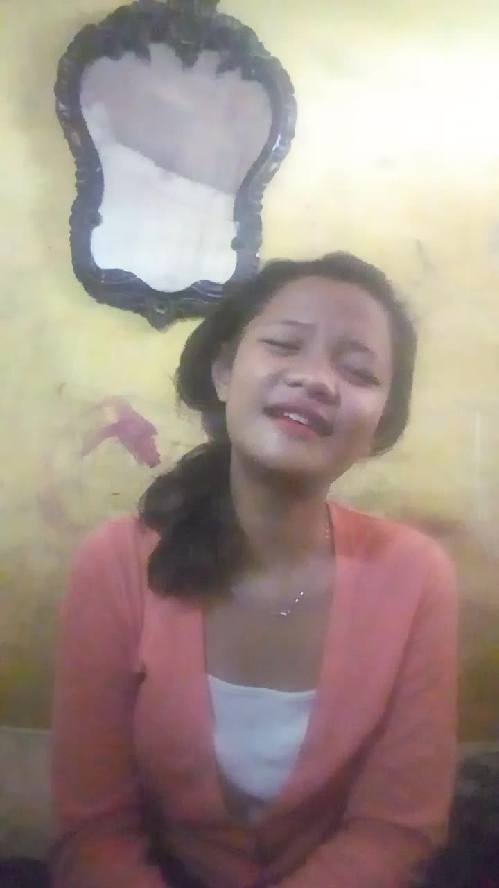 indrianti Cikarang lagu mimpi terindah no 085693512137