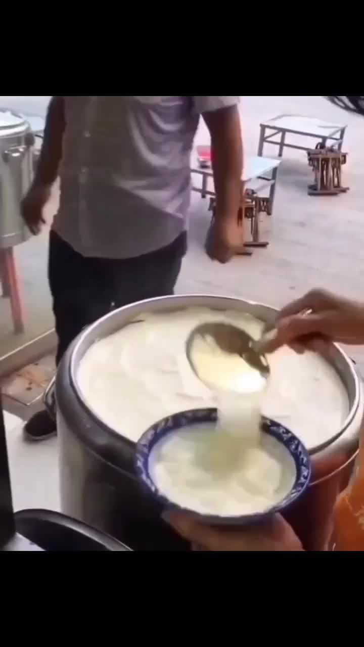 Maknyuus Banget Kembang Tahunya