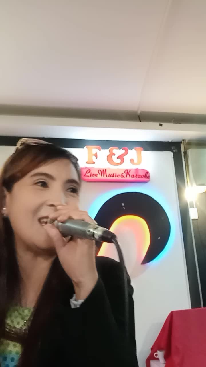 Assalamualaikum..saya neni dari bandung, usia 41 tahun, smoga saya lolos. #OnlineAuditionRisingStarIndonesiaDangdut #MNCTVOfficial