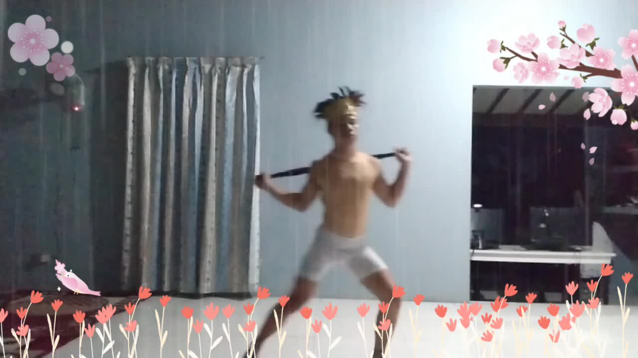 DANCE COVER SOLO (LOVELY)