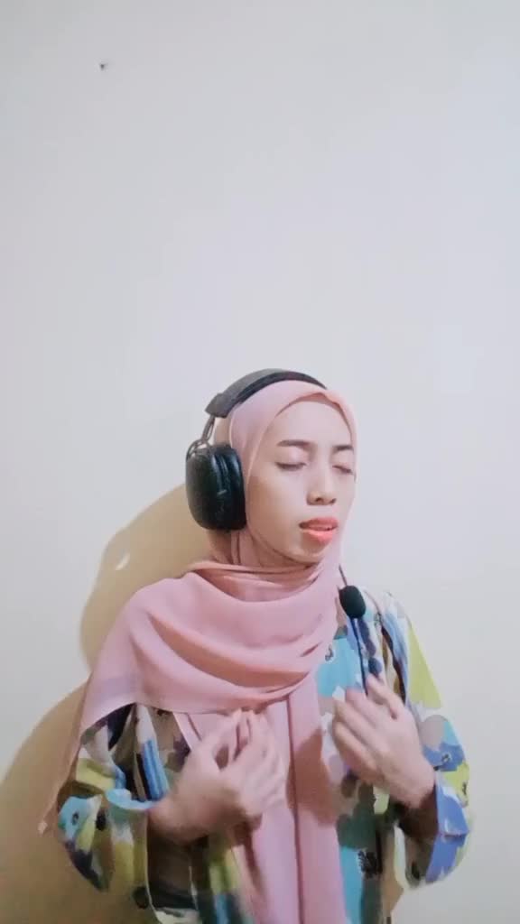 Ketika jauh dari tempat yang kita sebut rumah terbaik. Tapi jalan hidup yang kita ambil tak sesuai dengan ekspektasi yang kita harapkan 