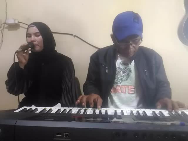 voice of Ramadhan#lagu ciptaan sendiri# Judul:Lagu untuk Bunda#Voc:Lusi by FAMILY_dlai24