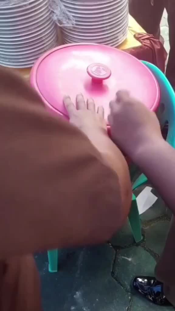 Jadi Tau Kan Alasannya Suka Dipakein Kain