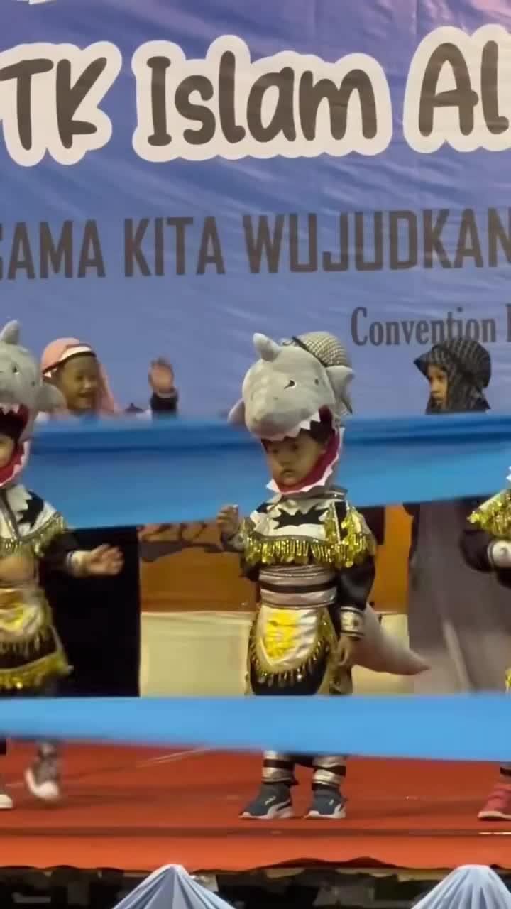 Adeknya Masih Ngantuk