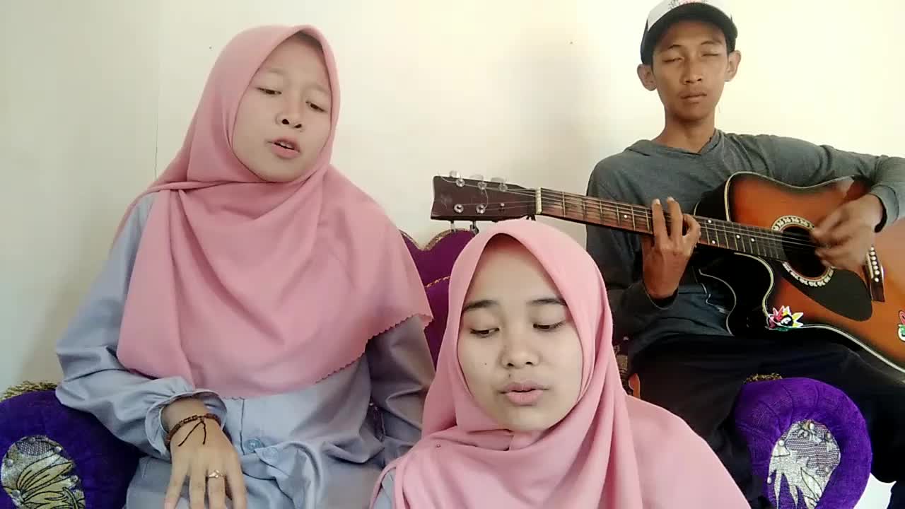 Ro'yal Aina dan Resti_19 tahun dan 18 tahun_sukabumi_sepanjang hidup
