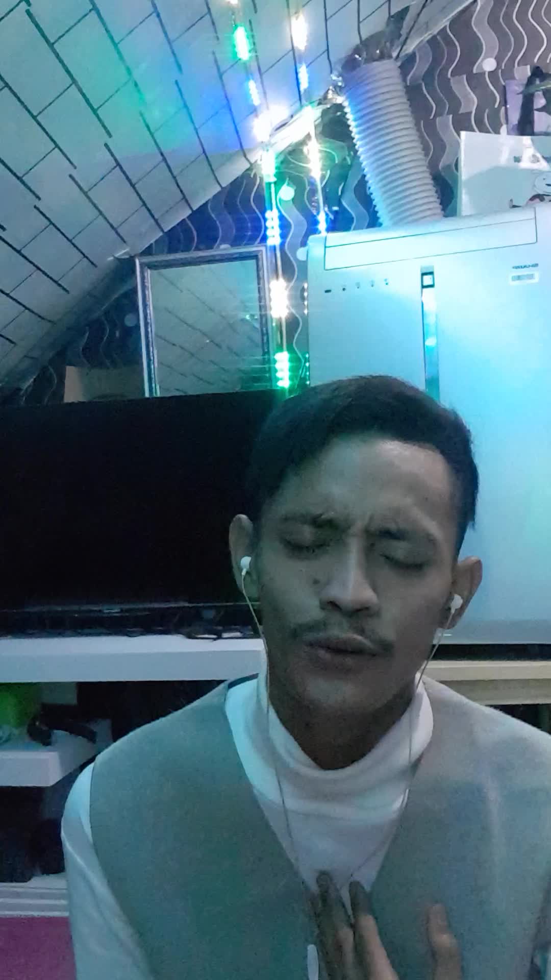 MUHAMMAD DULFITRI BOGOR USIA 24 TAHUN FRELANCE ,TIRANI LESTI        #AUDISIONLINEKDI2021