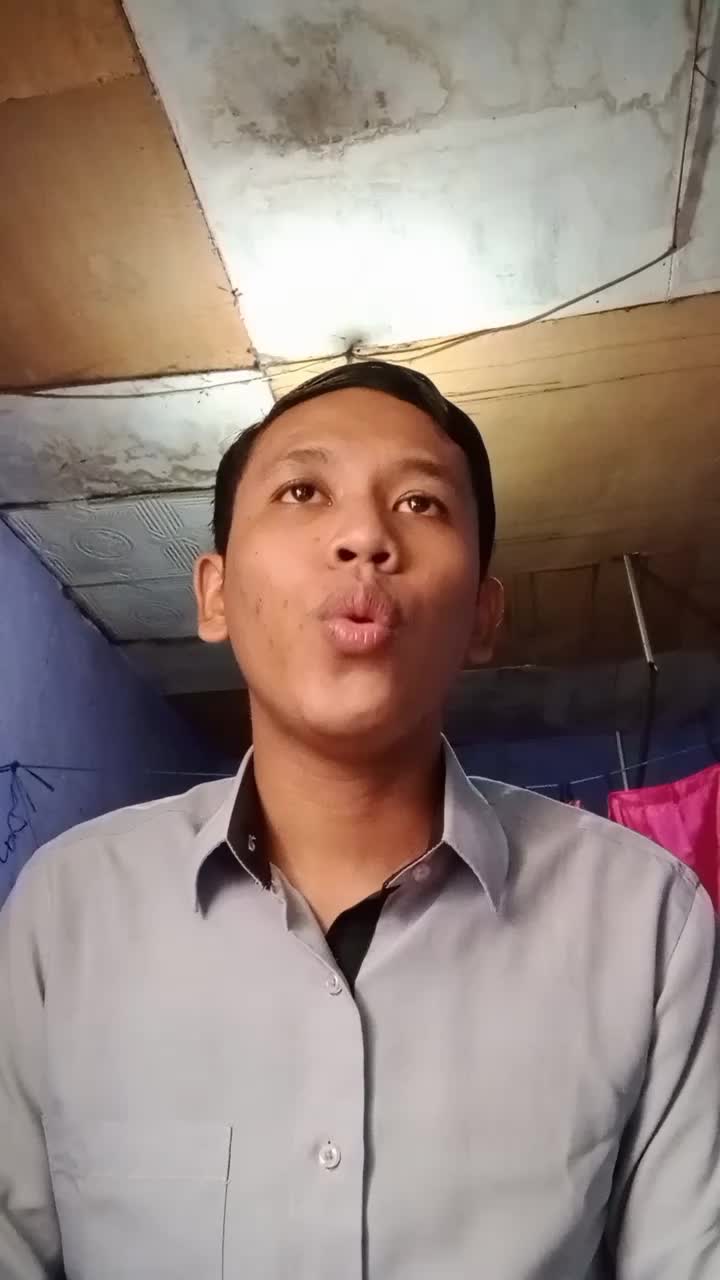 Andi Hermawanto - Domisili Bandung - Asal Sulawesi Barat - Usia 19 Tahun - Tujuan Ikut Kompetisi Ini Ingin Mengangkat Derajat Orang Tua😇