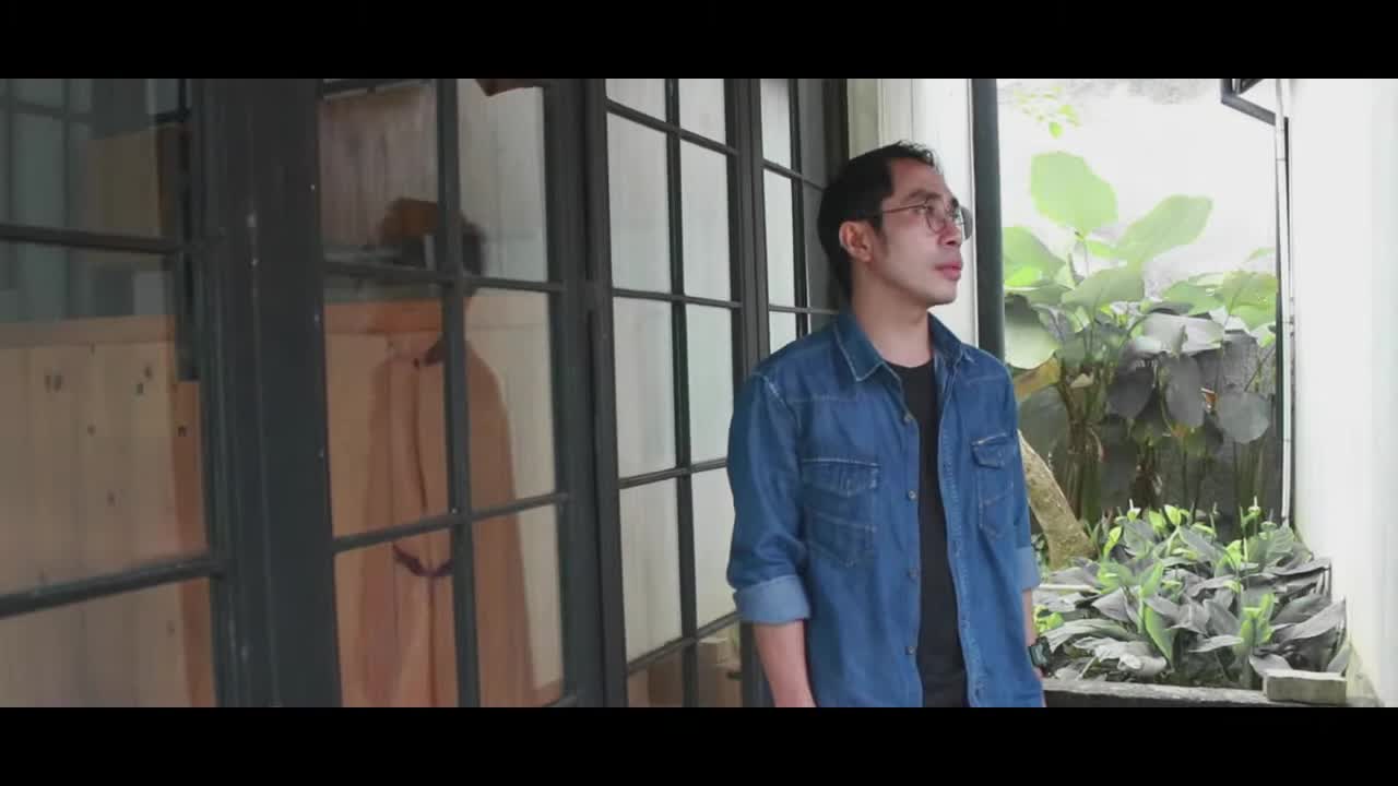 Suka banget sama lagu ini deh😊_Melawan Restu - Mahalini ( Cover by Arif Riffo ) #Banyumas #Jawa Tengah #ShowYourTalent #RCTIPlus #HOT