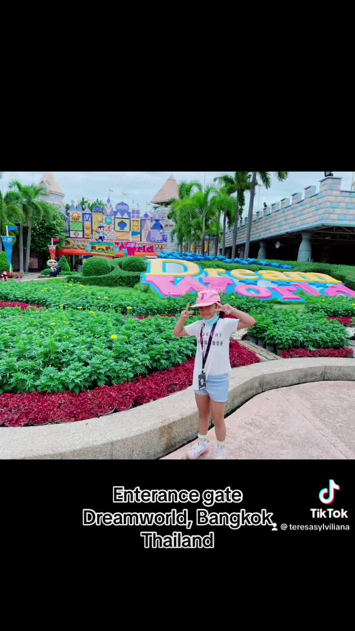 Traveling dreamworld bangkok thailand, yuk kita masuk dulu. Instagram: teresa_sylviliana