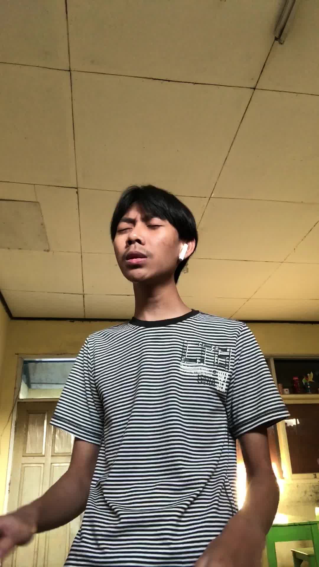 XFI2021 SOLO HENDRI APRILIANSYAH 20 TAHUN BANDUNG WAKTU DAN PERHATIAN
