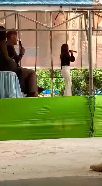 saya desy puspitasari dari lampung umur 21 tahun semoga saya bisa masuk di audisi the indonesia next bigstar aminnn ya allah tiktok@desyapol