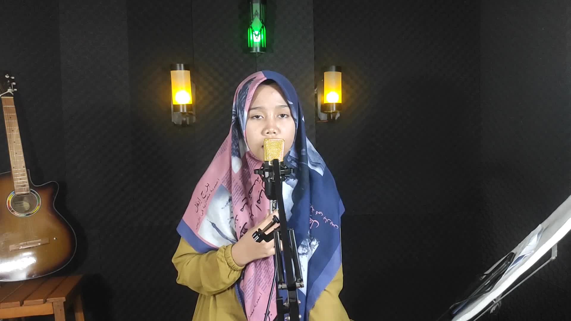 Assalamualaikum, perkenalkan nama saya, Yulia Fitri, Alamat, Kp. Cikopo, Des. Cihara Kec. Cihara Kab. Lebak Prov. Banten. umur 15 