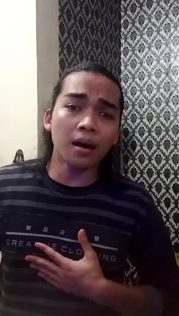 Nama: tomi jepisa usia: 20 thn Asal:Lombok tengah(NTB) Motivasi:terutama saya ingin menaikan derajat orng tua saya.#audisionlinerisingstar.