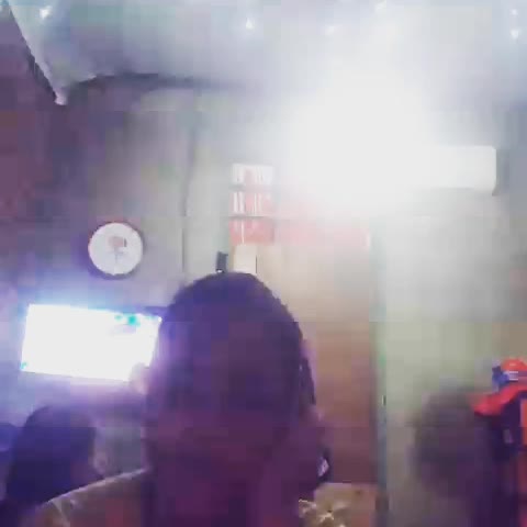 fitribowo,asal manado.dn sya bkn penyanyi saya hnya IRT.