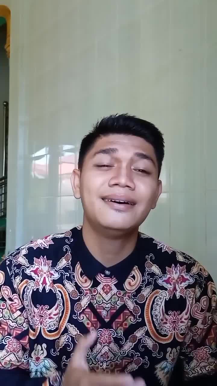 Nama :Ikhwan Syahputra Hasibuan  Asal :Sumater Utara .usia:23 Tahun. Judul lagu:Tiada Tara Jirayut.#OnlineauditionRisingstarDangdutIndonesia