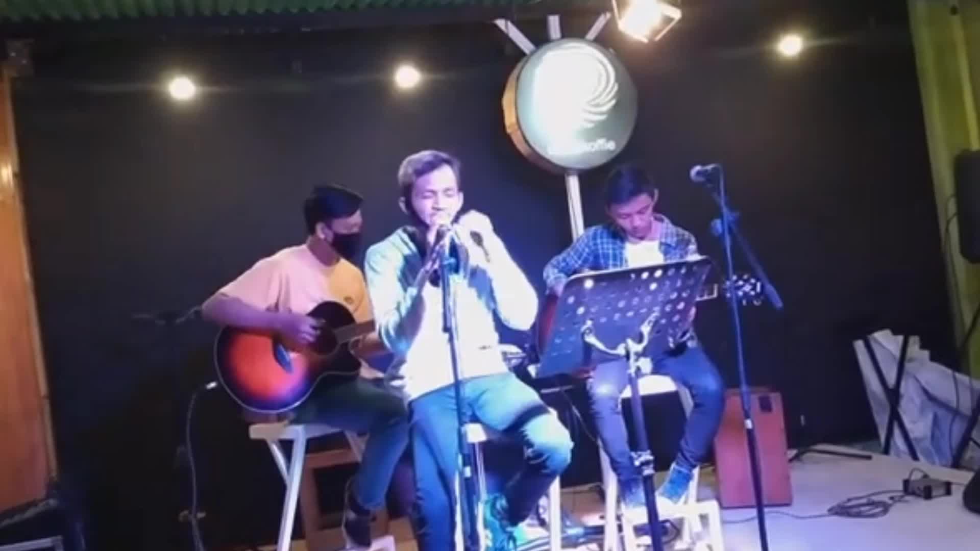 (Unay- melepasmu-drive) asal dari bandung