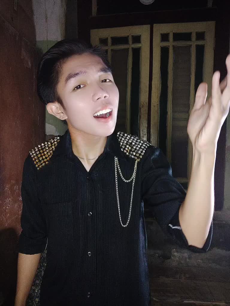 Sampurasun, Allah Maha Baik Berikan kesempatan untukku membahagiakan orang tua #OnlineAuditionRisingStarIndonesiaDangdut