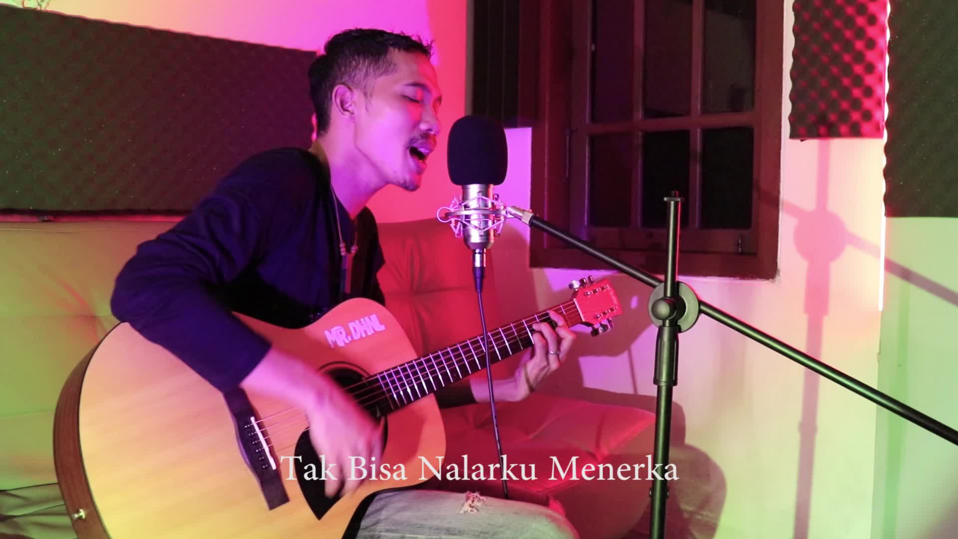 Septian Dhanial - Jalan Denganku Jadian Dengannya
Song & Lyrics by Septian Dhanial
